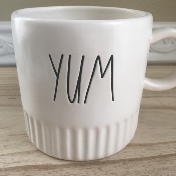 Rae Dunn YUM Mug Brand New 2019 LL - Picture 2 of 8